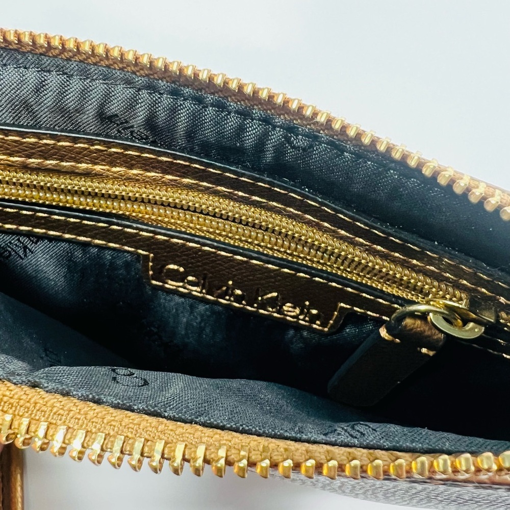 Calvin Klein Crossbody Bag in a bronze color featuring gold-toned hardware - Picture 5 of 5